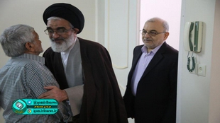 حضور در منزل دو خانواده معظم شهید