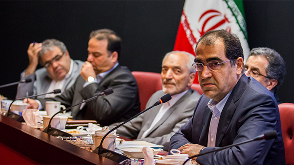 انتقاد رئیس اتاق تهران از امضاهای طلایی در وزارت بهداشت