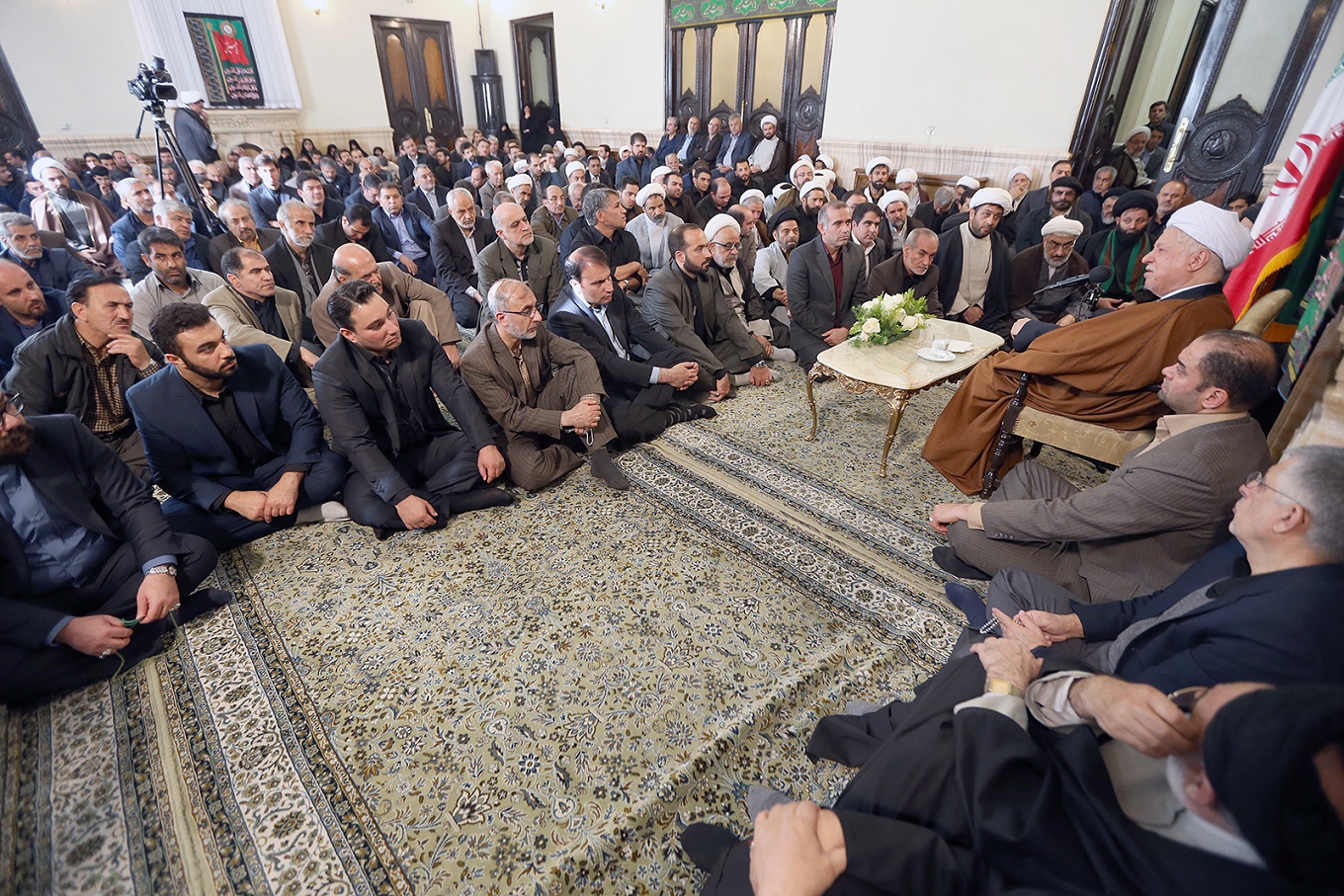 تا وجود آخرین ظالم در جهان، خون امام حسین(ع) همچنان میجوشد تا وجود آخرین ظالم در جهان، خون امام حسین(ع) همچنان میجوشد