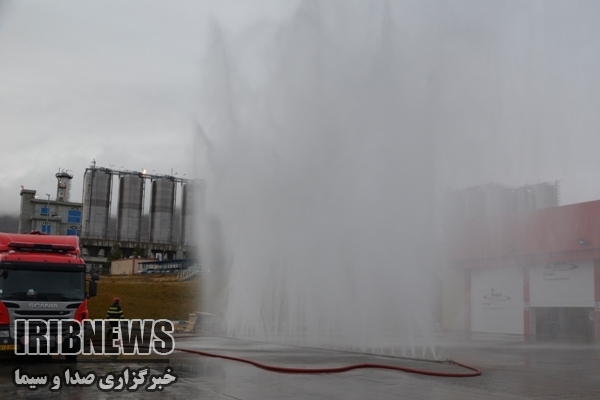 بومی سازی شیلنگ اطفای حریق آتش نشانی به ابتکار دو جوان مهابادی بومی سازی شیلنگ اطفای حریق آتش نشانی به ابتکار دو جوان مهابادی