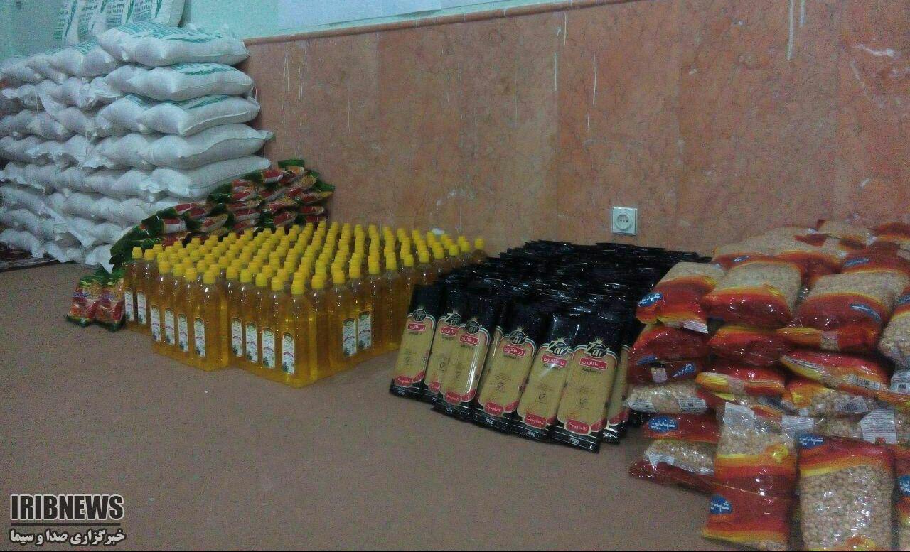 توزیع 220 سبد غذایی آستان قدس رضوی بین نیازمندان فاروج