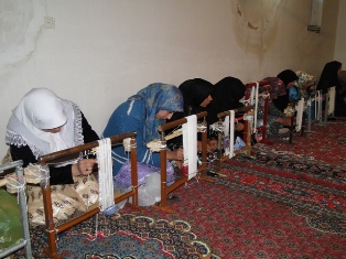 برگزاری کارگاه آموزش قالیبافی در فریونکنار برگزاری کارگاه آموزش قالیبافی در فریونکنار