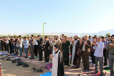 اقامه نماز عید فطر نشانه ی اتحاد امت اسلامی