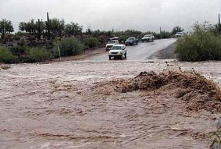 مسدود شدن جاده چرام در پی بارش باران