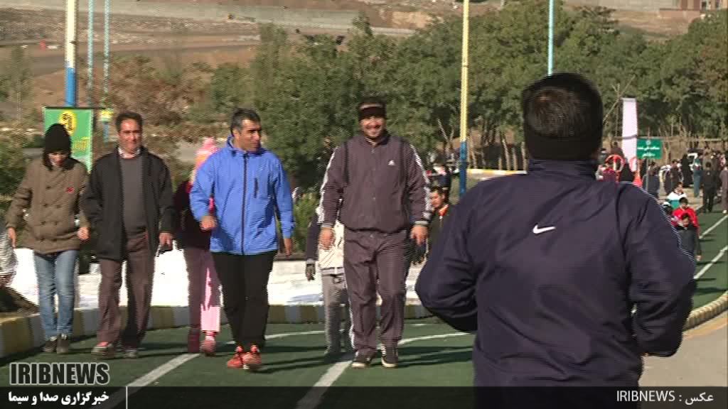 پیاده روی خانوادگی در اردبیل