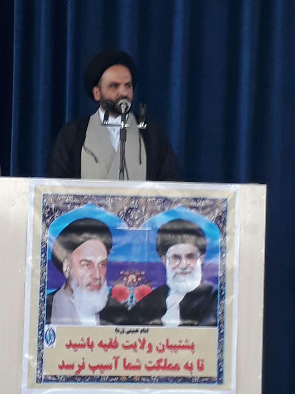 انتقاد امام جمعه چرام از وضعیت نامناسب گلزار شهدا