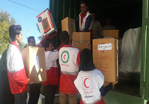 ارسال محموله کمک‌های مردم فسا به زلزله زدگان