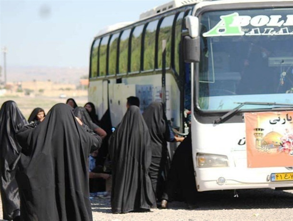 اعزام ۴۰ مددجو به مشهد مقدس