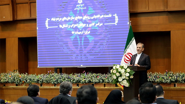 همه چالش‌ها با اعتماد مردم قابل حل است