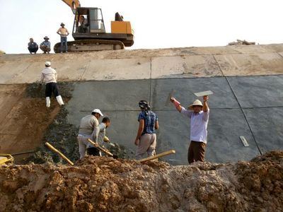 بازسازی کانال اصلی شبکه آبیاری کرخه شمالی