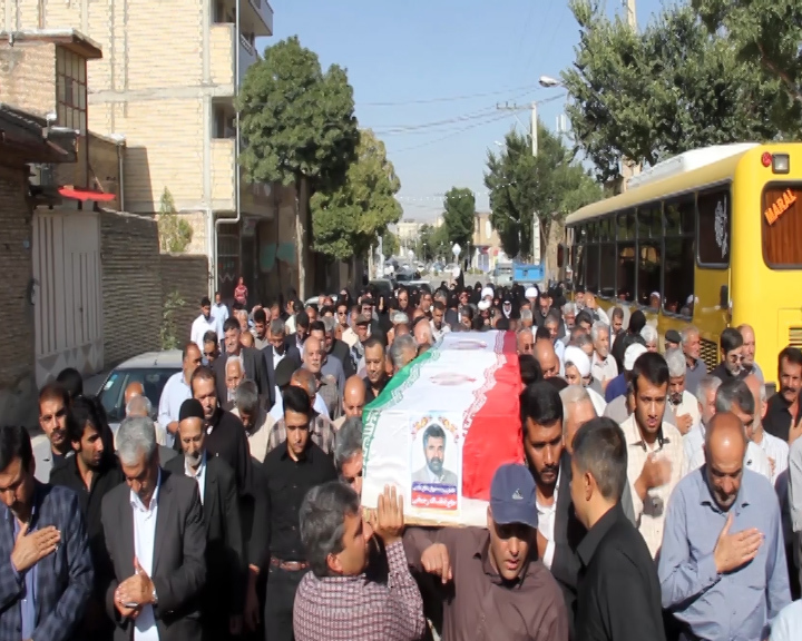 تشییع پیکرجانباز شیمیایی سالهای دفاع مقدس درچهارمحال و بختیاری