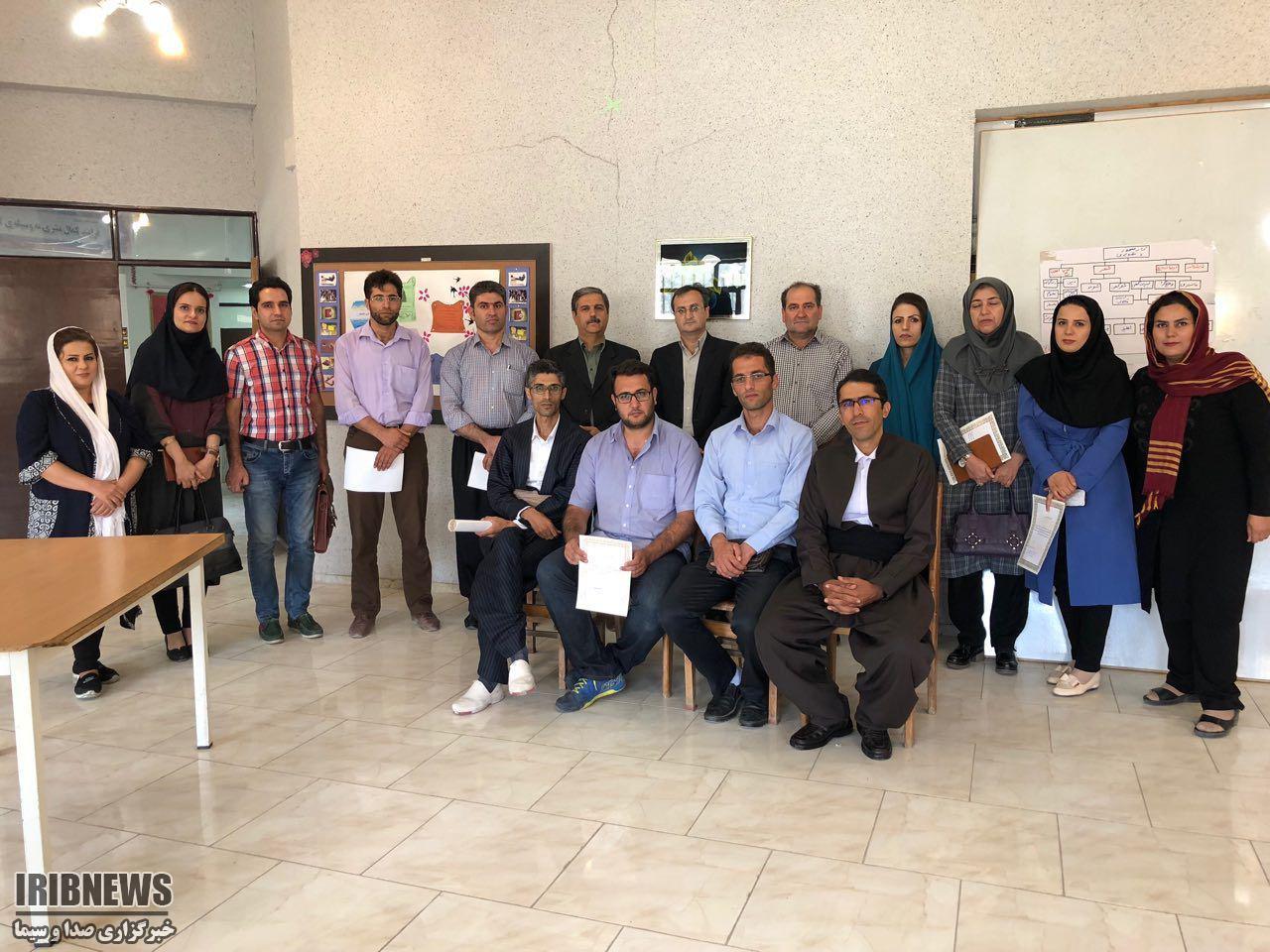 برگزاری کارگاه آموزش باشگاههای کتابخوانی کودک و نوجوان در مهاباد برگزاری کارگاه آموزش باشگاههای کتابخوانی کودک و نوجوان در مهاباد