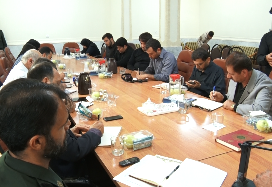 تجلیل از فروشگاه‌های عرضه کننده کالای ایرانی در هفته دفاع مقدس