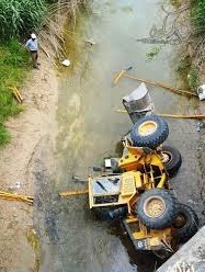 سقوط لودر در مشهد راننده آنرا به کام مرگ کشید