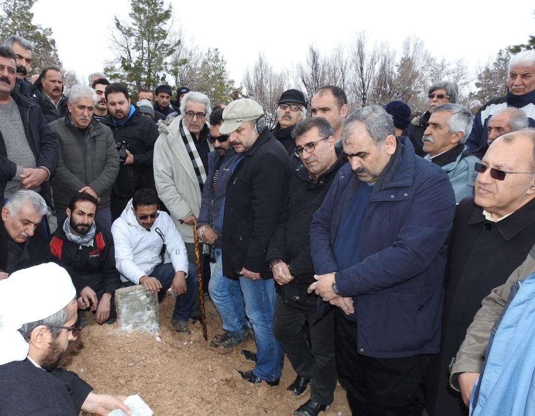 مراسم تشییع و خاکسپاری هنرمند 