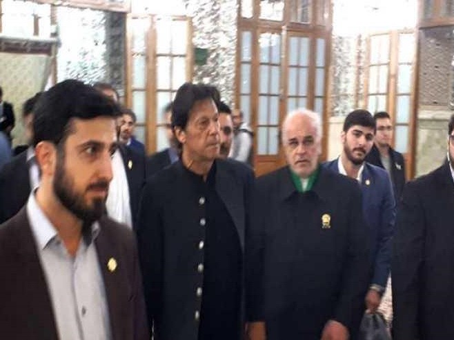 نخست وزیر پاکستان به زیارت حرم مطهر امام رضا (ع) رفت