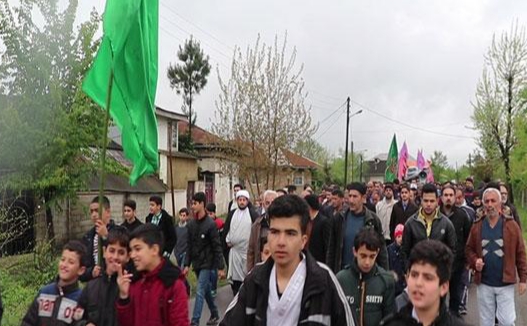 پیاده روی خانوادگی درشفت