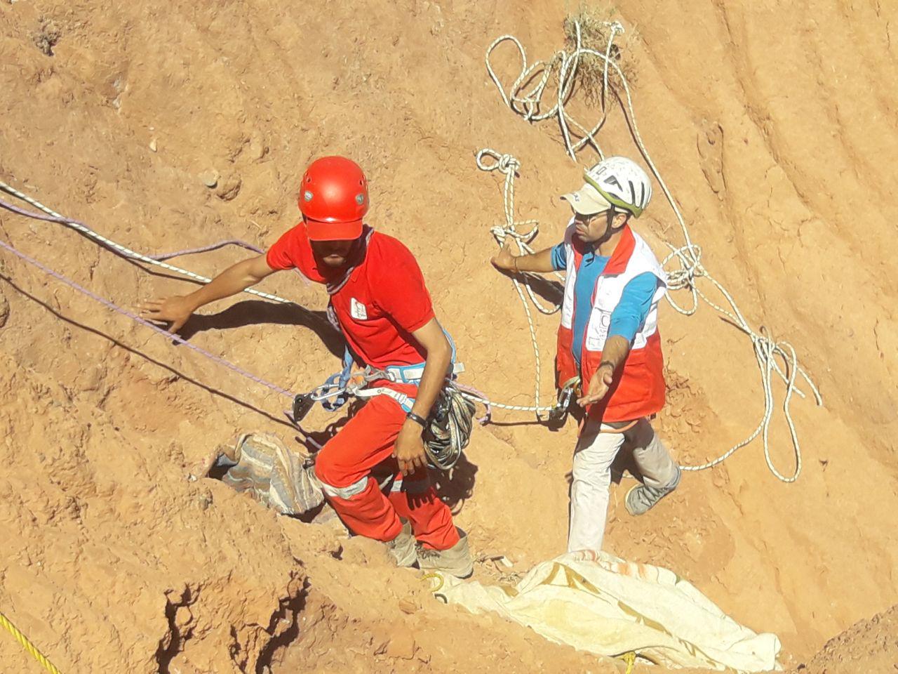 یک کشته در سقوط موتورسیکلت و به دره در کوهسرخ