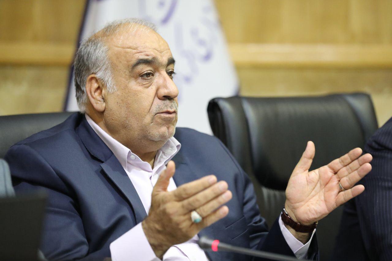 بروکراسیهای دشوار اداری موجب دور زدن قانون می شود بروکراسیهای دشوار اداری موجب دور زدن قانون می شود