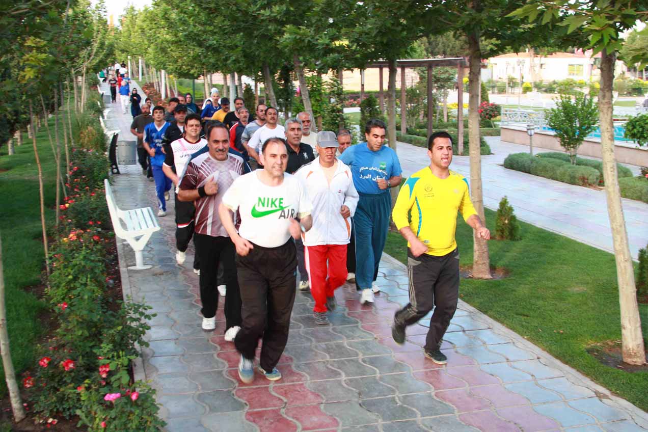 ضرورت گسترش ورزش همگانی بین کارکنان اداره‌های استان