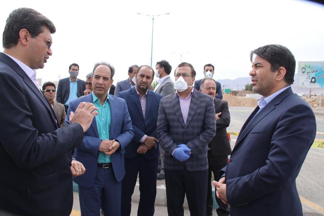 بازدید استاندار از مبادی ورودی و خروجی شهر یزد 