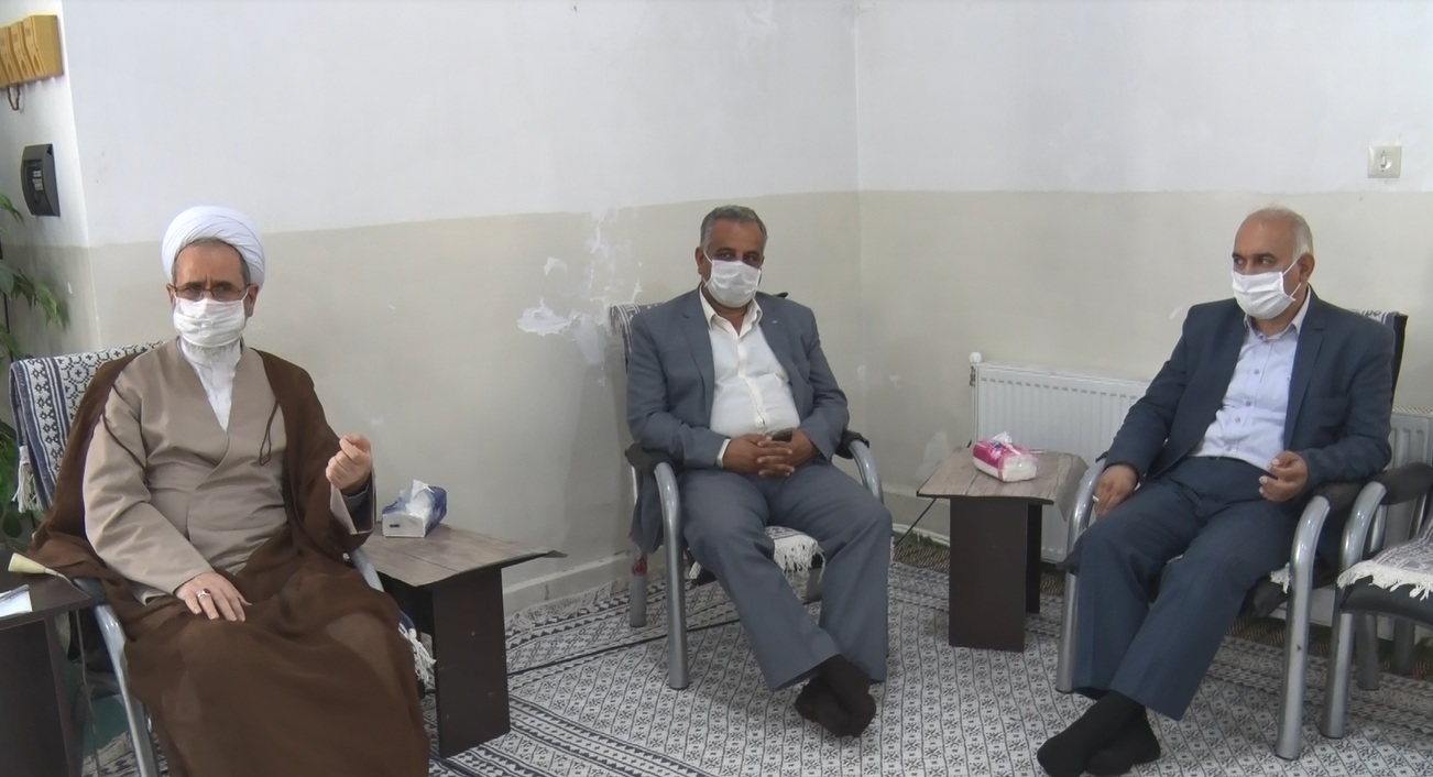 امضای تفاهم نامه سه جانبه در مرکز ژنتیک میبد امضای تفاهم نامه سه جانبه در مرکز ژنتیک میبد