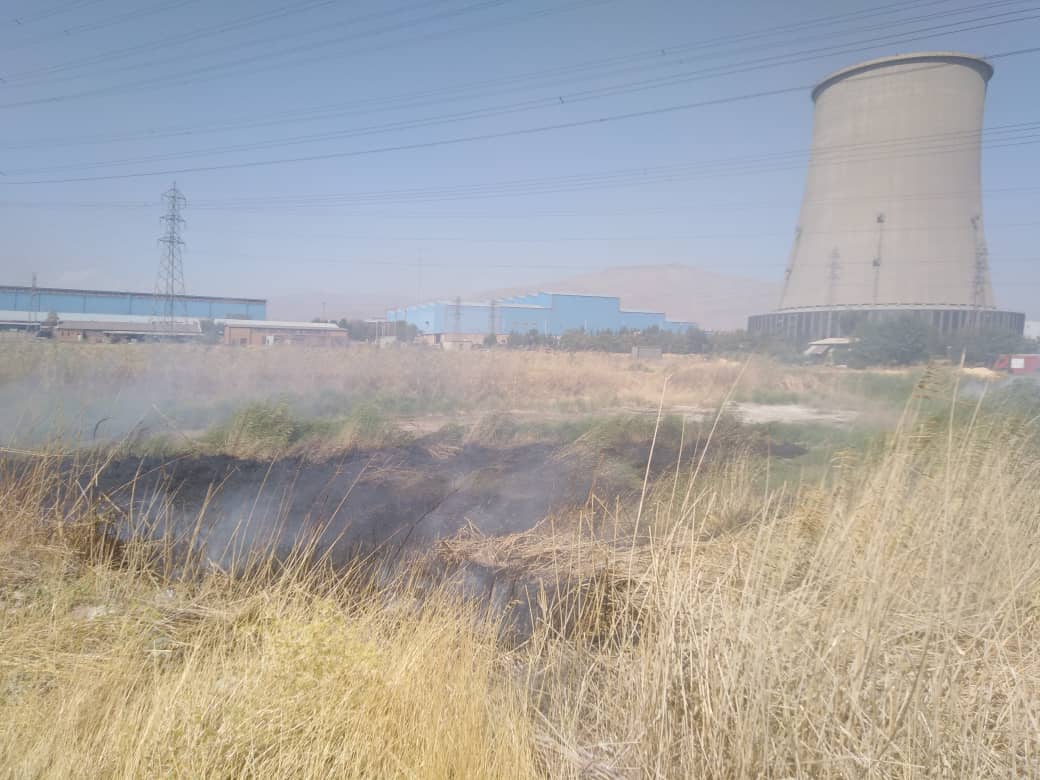 اطفای حریق محوطه نیروگاه برق شهید منتظر قائم فردیس