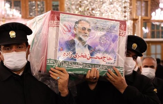 ارادت و علاقه قلبی شهید فخری زاده به امام رضا(ع) ارادت و علاقه قلبی شهید فخری زاده به امام رضا(ع)