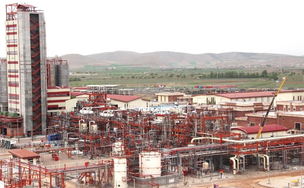 صنعت پتروشیمی ، اقتصاد  پیشرو در آذربایجان غربی