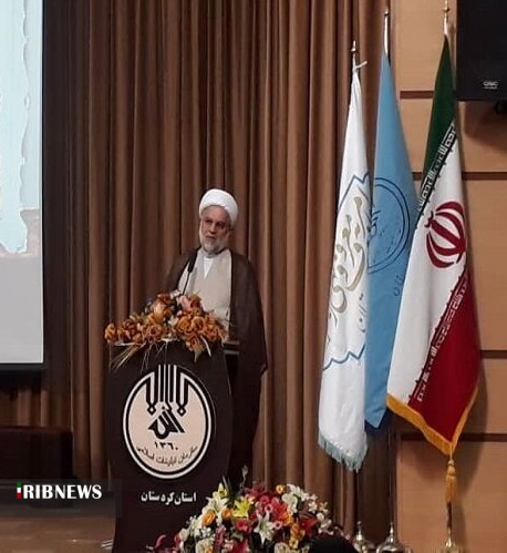 حجاب و عفاف برگزفته از خویشتنداری است حجاب و عفاف برگزفته از خویشتنداری است