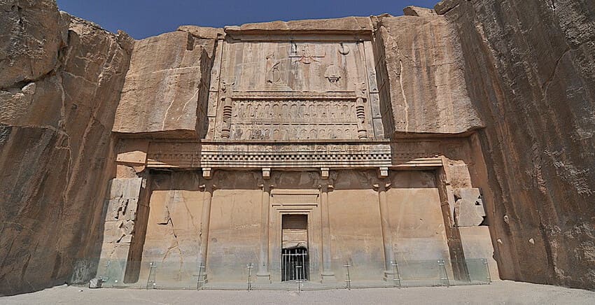 تخت جمشید شیراز؛ میراثی جهانی با شگفتیهای بیپایان تخت جمشید شیراز؛ میراثی جهانی با شگفتیهای بیپایان