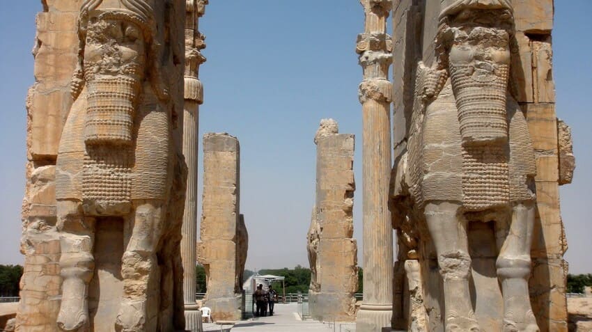 تخت جمشید شیراز؛ میراثی جهانی با شگفتیهای بیپایان تخت جمشید شیراز؛ میراثی جهانی با شگفتیهای بیپایان