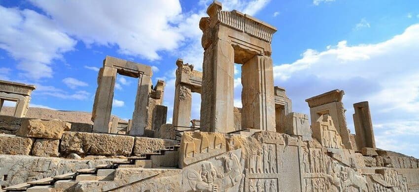 تخت جمشید شیراز؛ میراثی جهانی با شگفتیهای بیپایان تخت جمشید شیراز؛ میراثی جهانی با شگفتیهای بیپایان