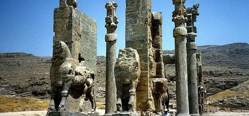 تخت جمشید شیراز؛ میراثی جهانی با شگفتیهای بیپایان تخت جمشید شیراز؛ میراثی جهانی با شگفتیهای بیپایان