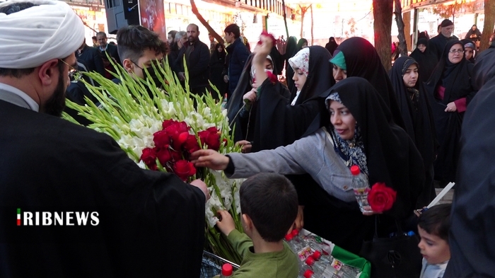 غبارروبی، عطرافشانی و گلباران مزار شهدای استان