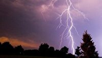 صاعقه در رابر جان یک نفر را گرفت