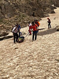 نجات بانو کوهنورد در ارتفاعات برفخانه طزرجان یزد