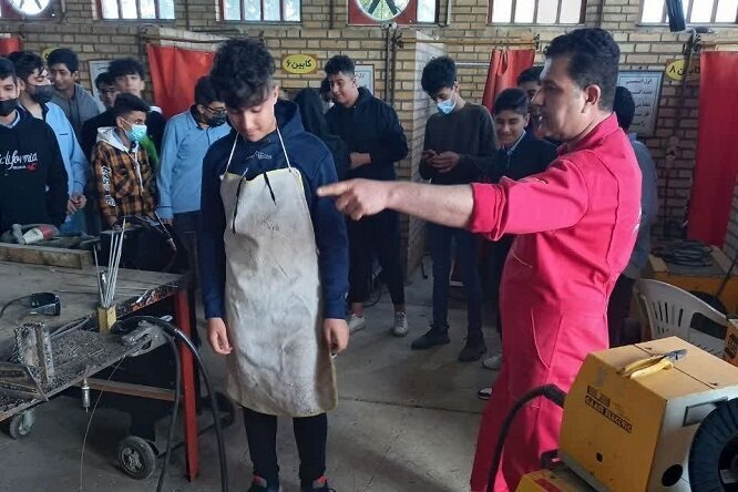 پیگیری راهاندازی هنرستان جوار نفت در اهواز پیگیری راهاندازی هنرستان جوار نفت در اهواز