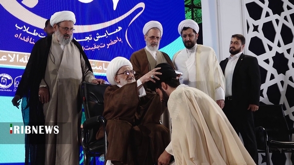 تجدید پیمان طلاب با امام زمان در مراسم «عهد جانان»