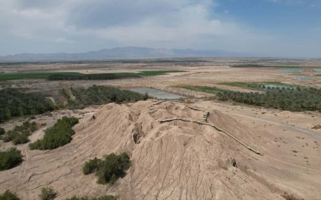 مهلت وزیر میراث برای توقف معدنکاری حریم یک قلعه در جنوب کرمان