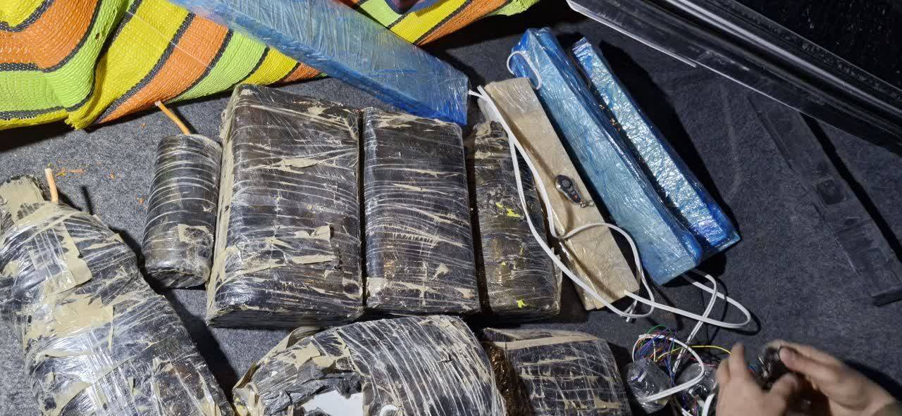 *** کشف سلاح و محمولههای انفجاری یک گروهک تروریستی *** کشف سلاح و محمولههای انفجاری یک گروهک تروریستی