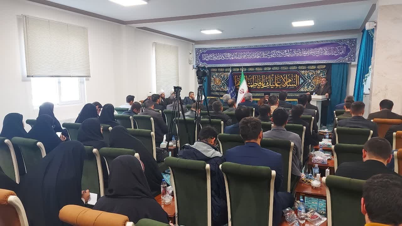 نشست تشکلهای دانشجویی با نماینده ولی فقیه درآذربایجان غربی نشست تشکلهای دانشجویی با نماینده ولی فقیه درآذربایجان غربی