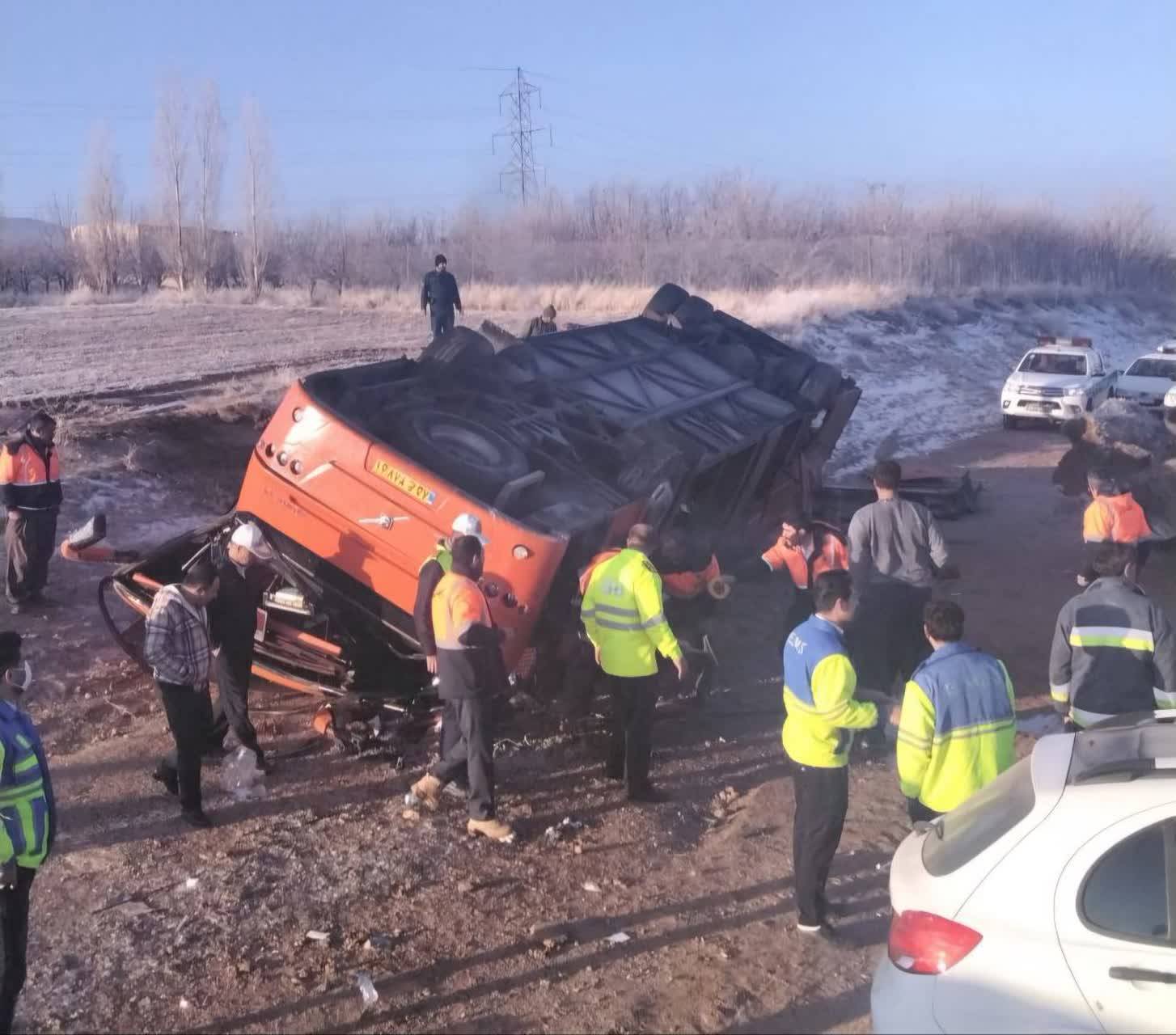 ۲ سانحه رانندگی در جاده‌های کردستان با پنج فوتی