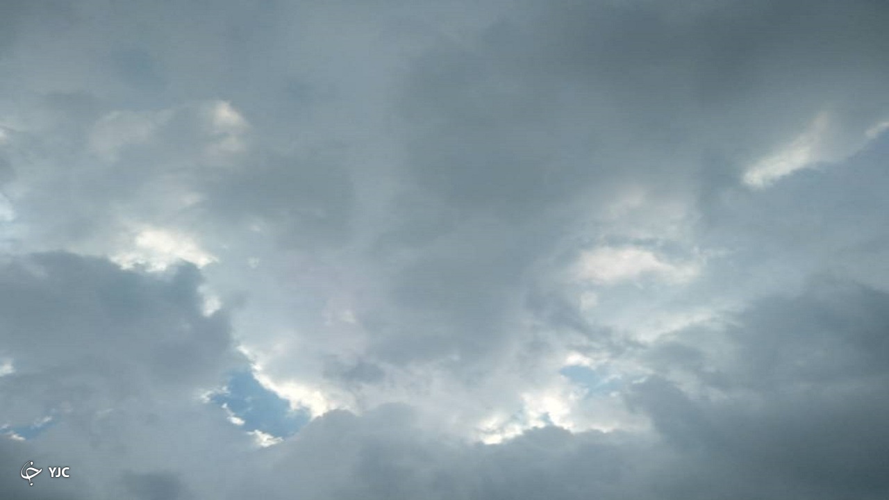 امروز هوای قم بارانی می‌شود