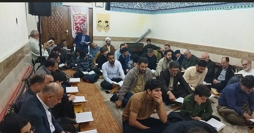 محفل انس با قرآن در صومعه سرا محفل انس با قرآن در صومعه سرا