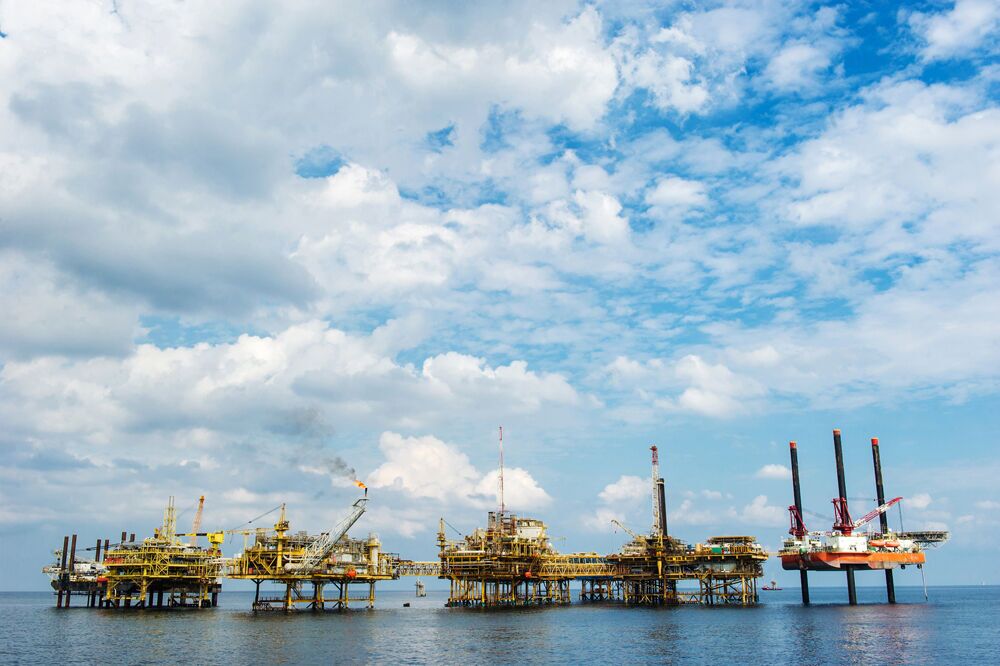 خلیج فارس از خارک تا عسلویه قلب تپنده اقتصاد ایران