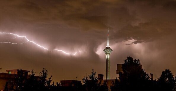 تهرانیها منتظر باد شدید و رعدوبرق باشند تهرانیها منتظر باد شدید و رعدوبرق باشند