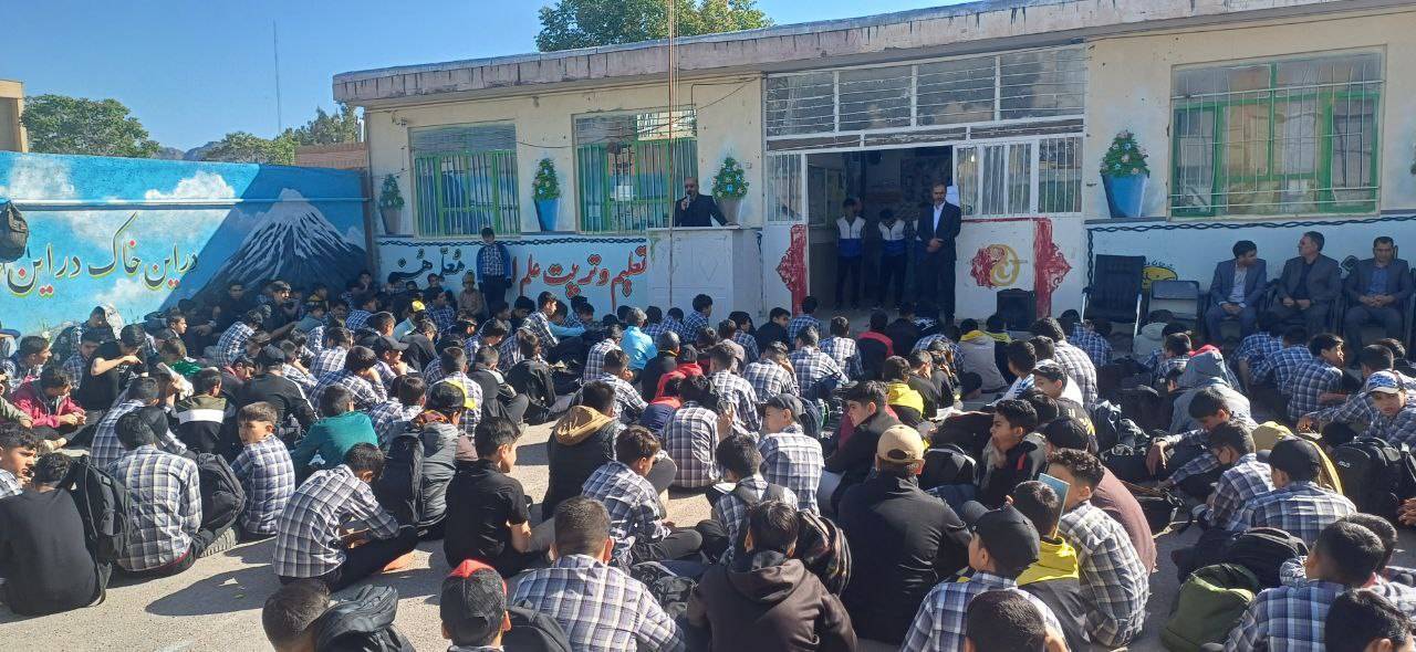 به صدا درآمدن زنگ سلامت در مدارس شهرستان باخرز به صدا درآمدن زنگ سلامت در مدارس شهرستان باخرز