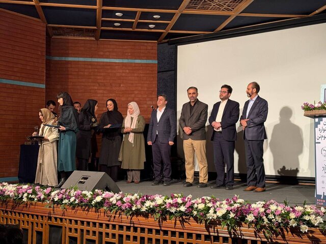 دهمین جشنواره ملی بومتن به کار خود پایان داد دهمین جشنواره ملی بومتن به کار خود پایان داد