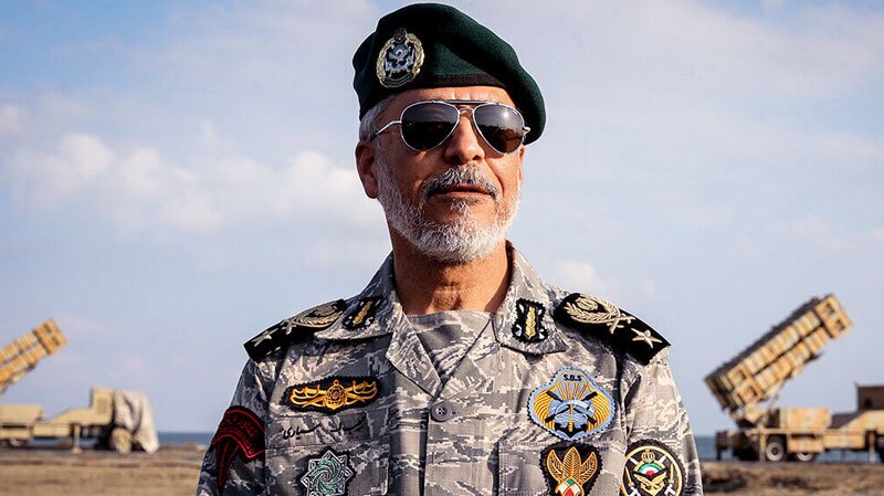 ماموریت اصلی ارتش دفاع از تمامیت ارضی ایران است ماموریت اصلی ارتش دفاع از تمامیت ارضی ایران است